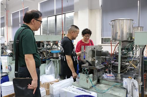 中國制筆協(xié)會(huì)領(lǐng)導(dǎo)深入桐廬企業(yè)調(diào)研，助力產(chǎn)業(yè)轉(zhuǎn)型升級與市場拓展